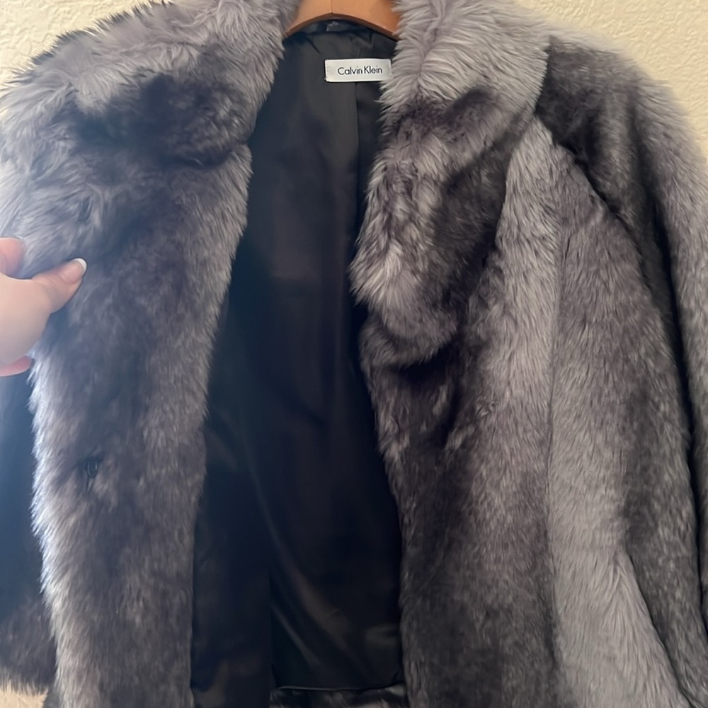 Faux fur - Picture 2 of 6